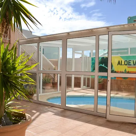 Aloe Vera Shared House 호스텔 엘메다노