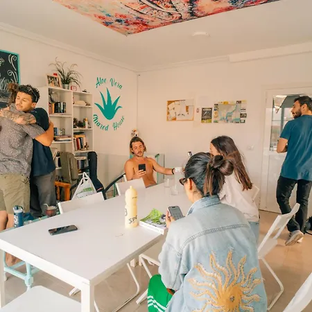 Aloe Vera Shared House 호스텔 엘메다노